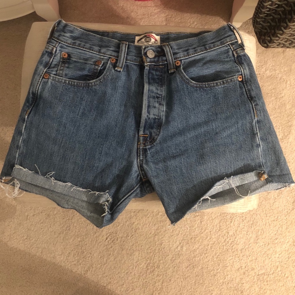 Vintage Levi’s Denim Shorts 24/25